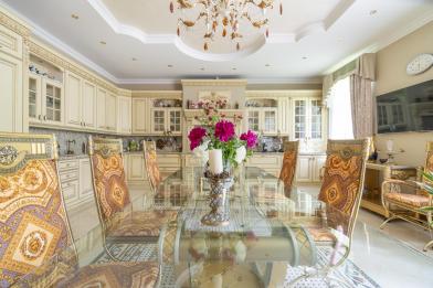 Дом, Антоновка к/п (Зименки), 750 кв.м