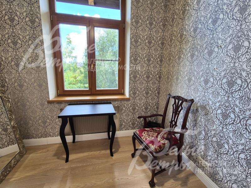 Гардеробная в спальне.