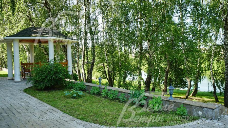 Прекрасный лесной участок площадью 24 сотки, со спуском к реке