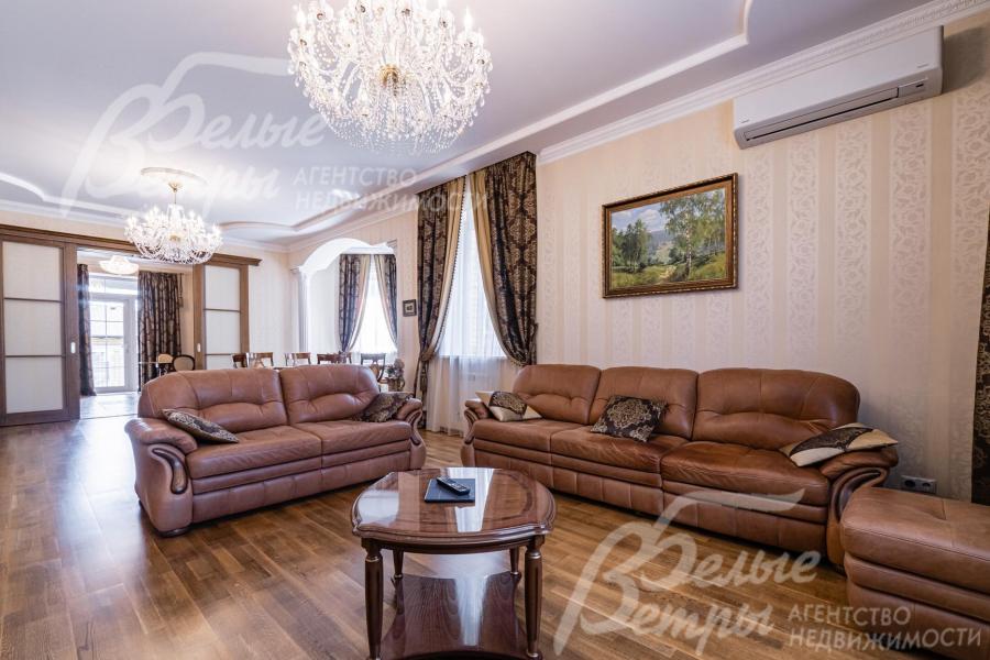 Кожаная мягкая мебель. Диван с электрическим реклайнером и  пультом ДУ