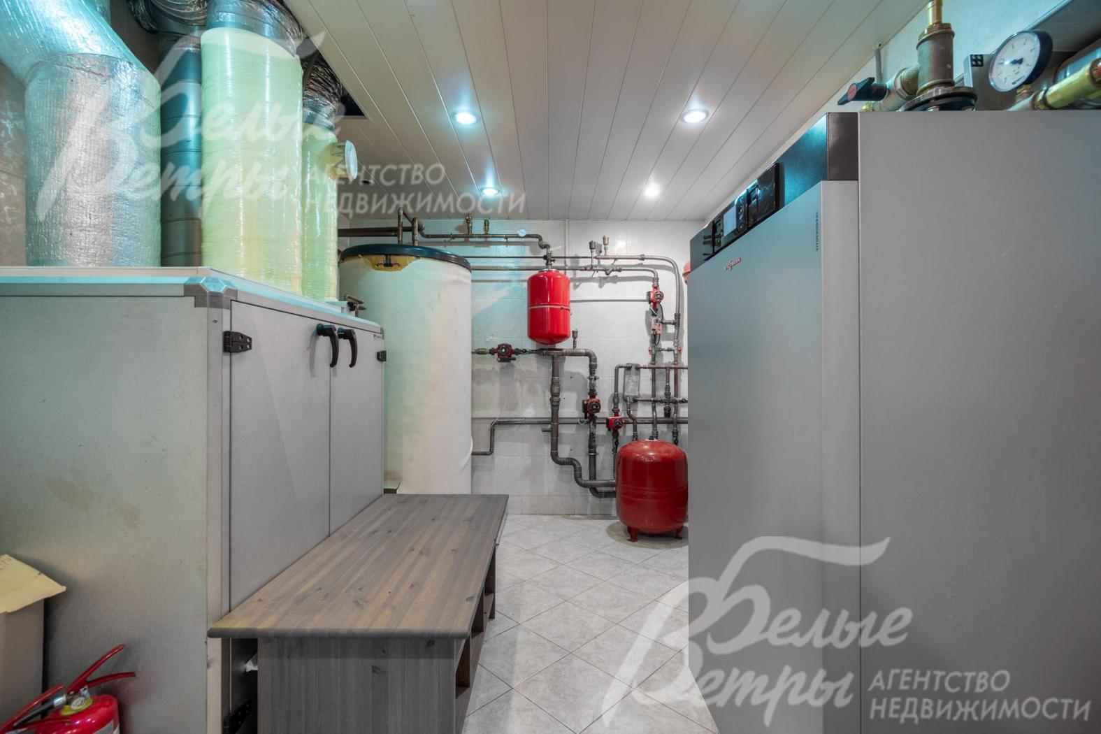 Котельная: газовый котел Viessmann, обвязка котельной – медная; система приточно-вытяжной вентиляции Sistemair 