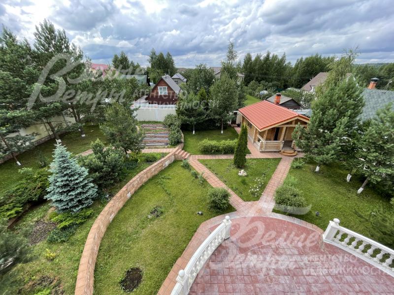 Многоуровневый участок с ландшафтом