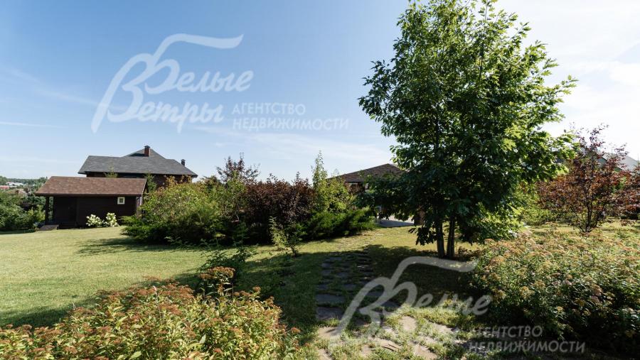 Участок 16 соток с многолетними растениями