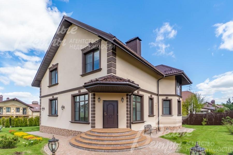 Современный кирпичный дом в охраняемом поселке бизнес класса 