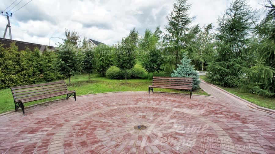 Зона отдыха в поселке