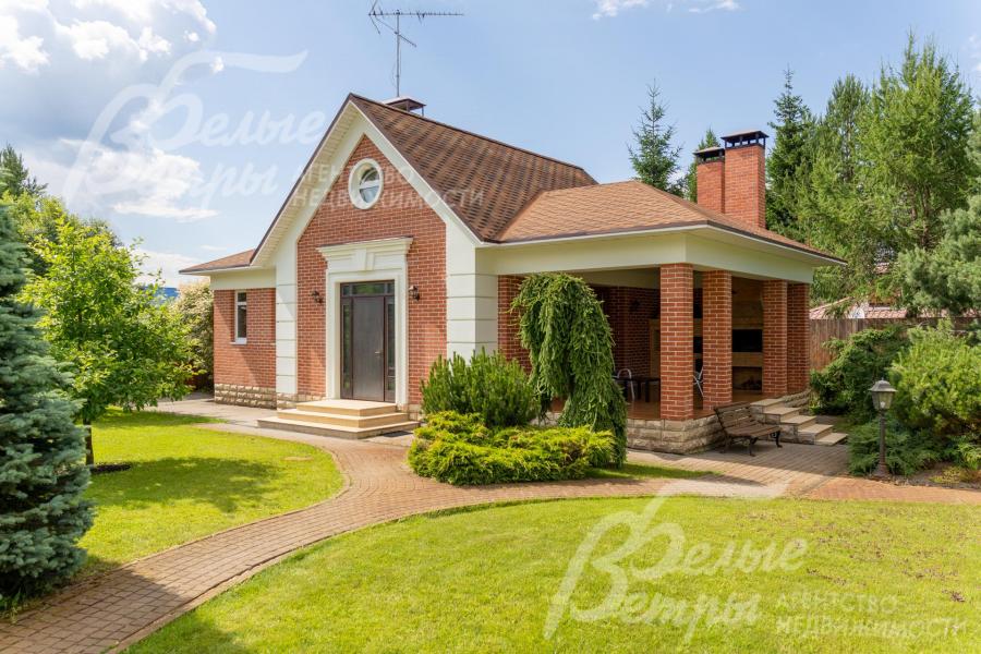 Баня площадью 101 кв.м, в стиле основного дома