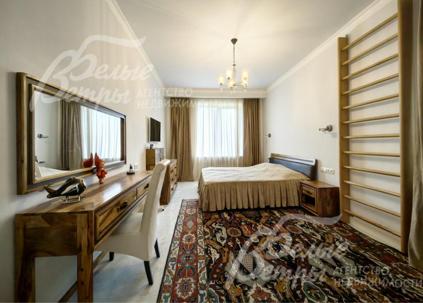 Мастер-спальня на первом этаже