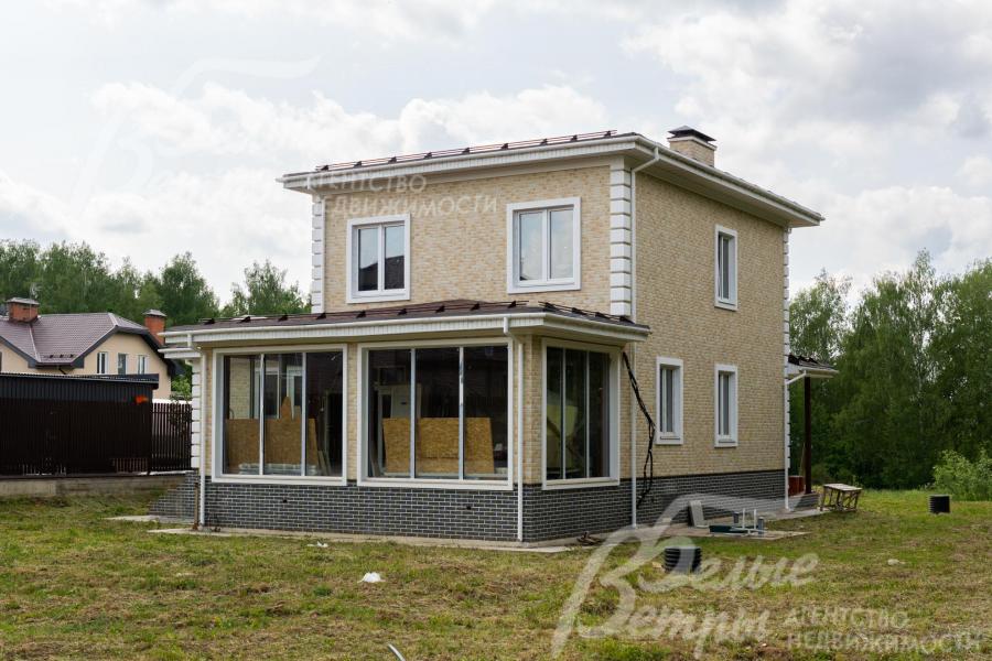 Дом построен в европейском архитектурном стиле