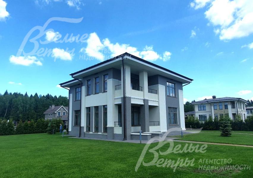 Дом выполнен по проекту модного голландского дизайнера.