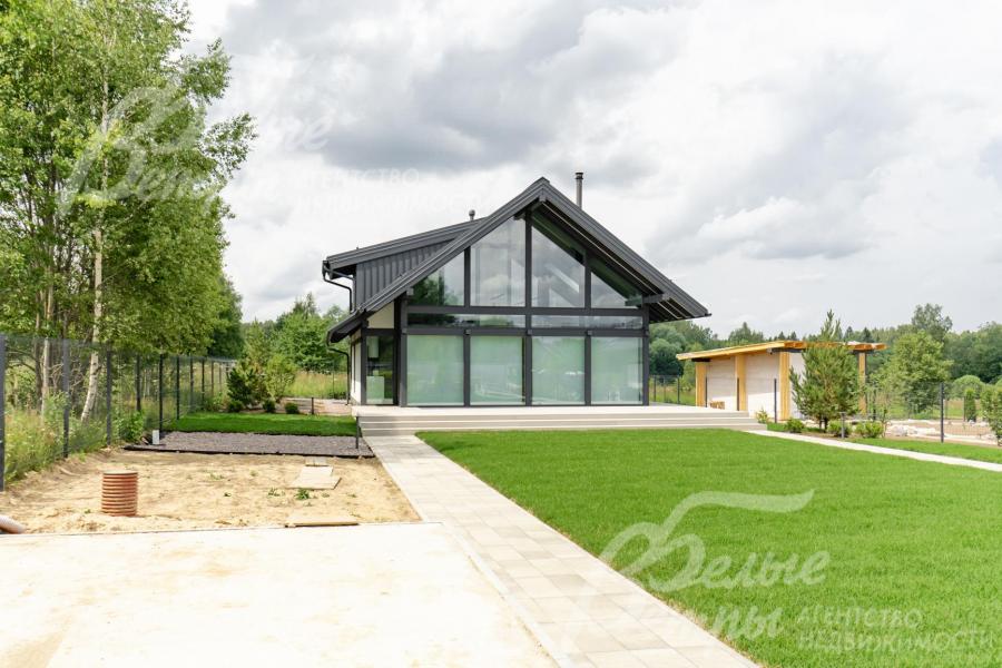 Дома в поселке Плесково