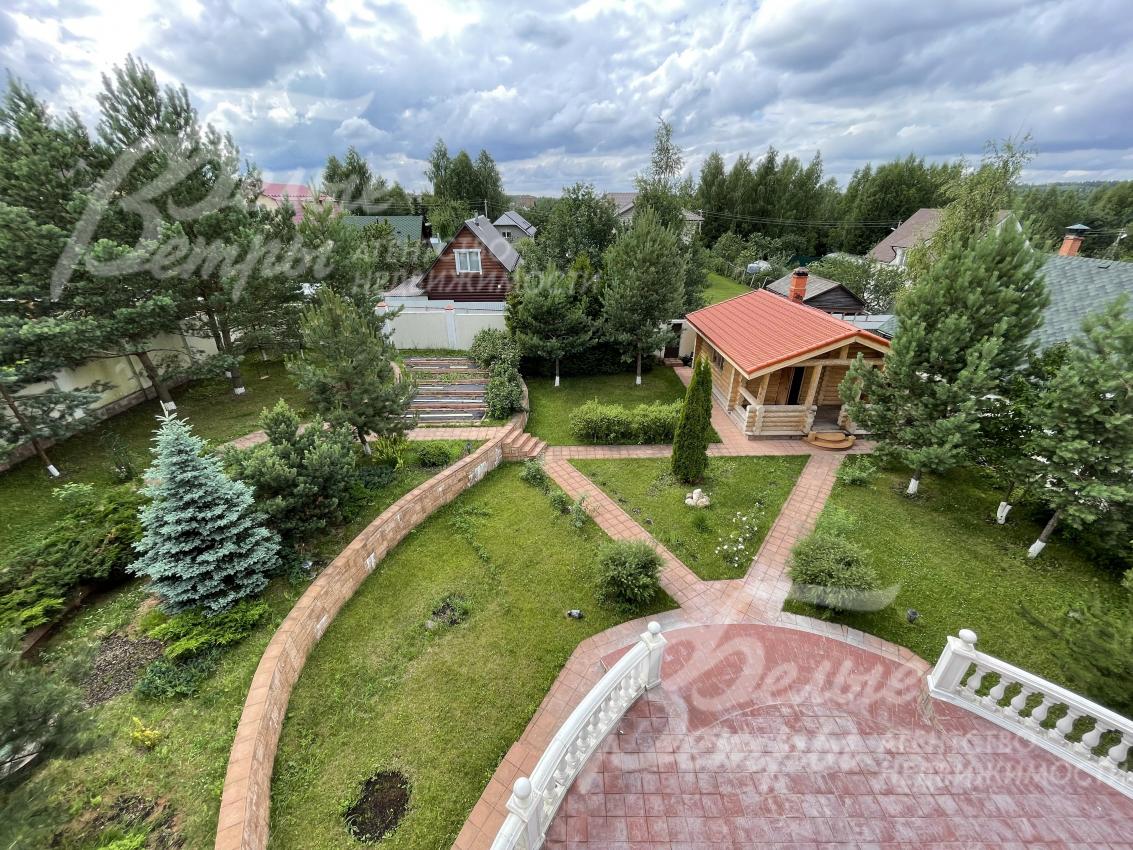 Многоуровневый участок с ландшафтом