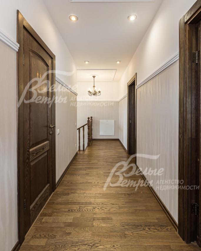 Дубовые двери (массив), высота 2 метра.