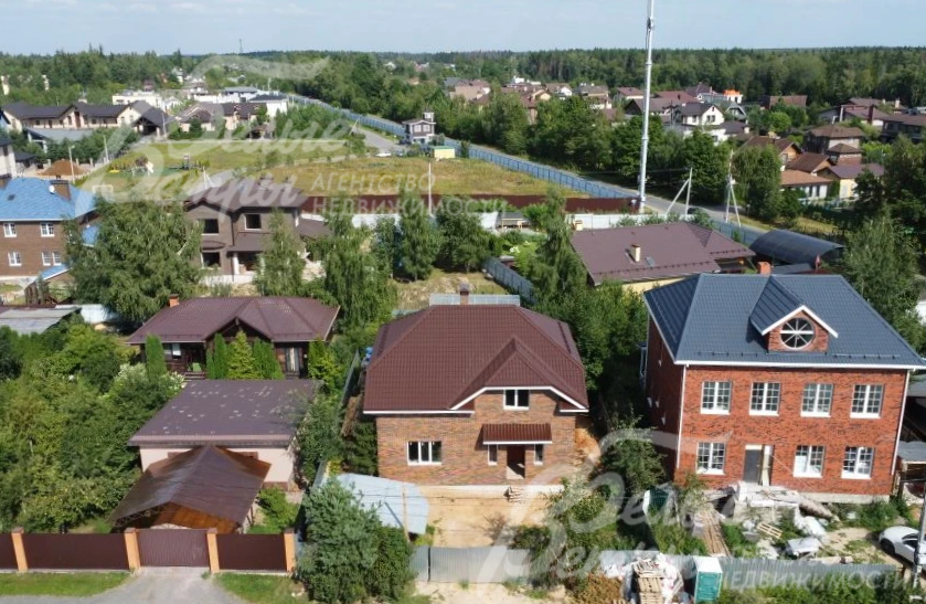 Вся городская инфраструктура в шаговой доступности.