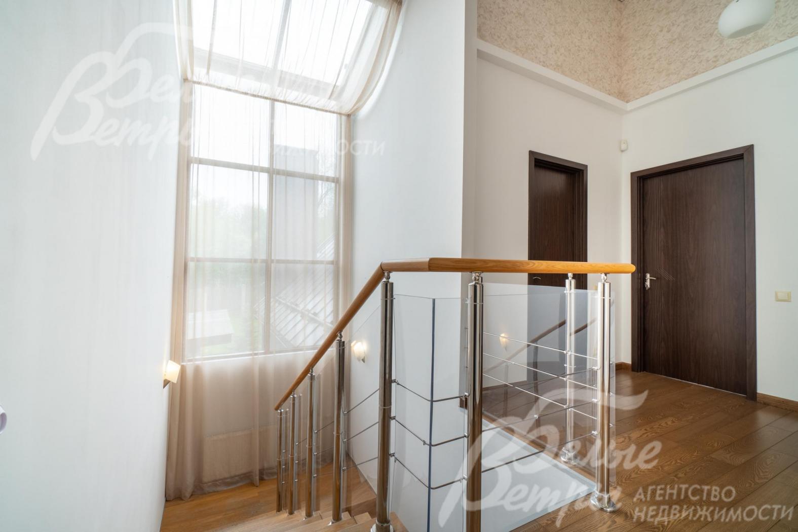 Лестница шириной 1 метр