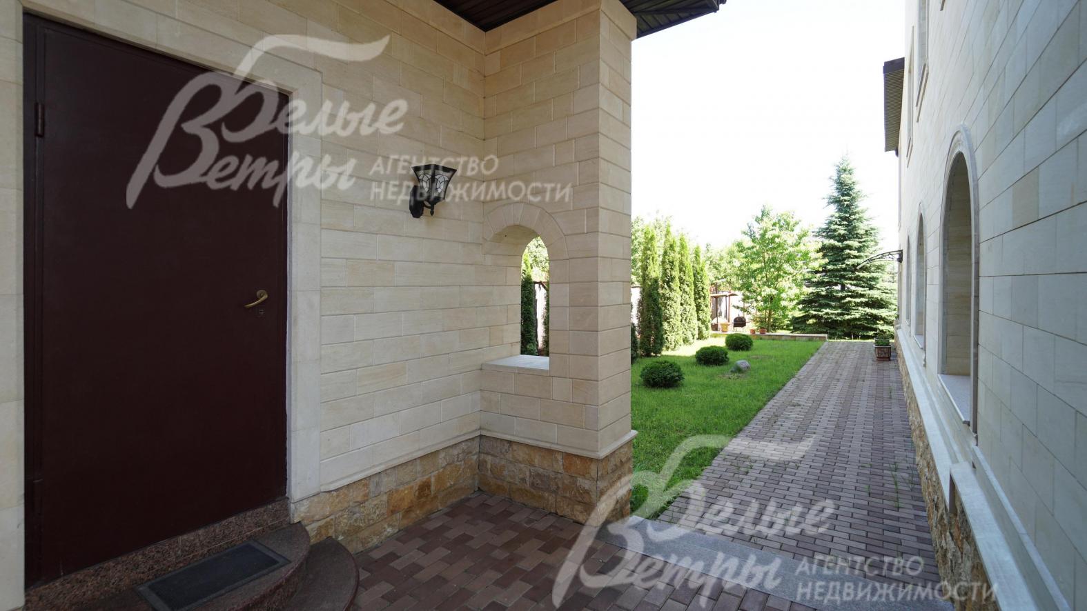 Фасад дома полностью отделан Дагестанским камнем