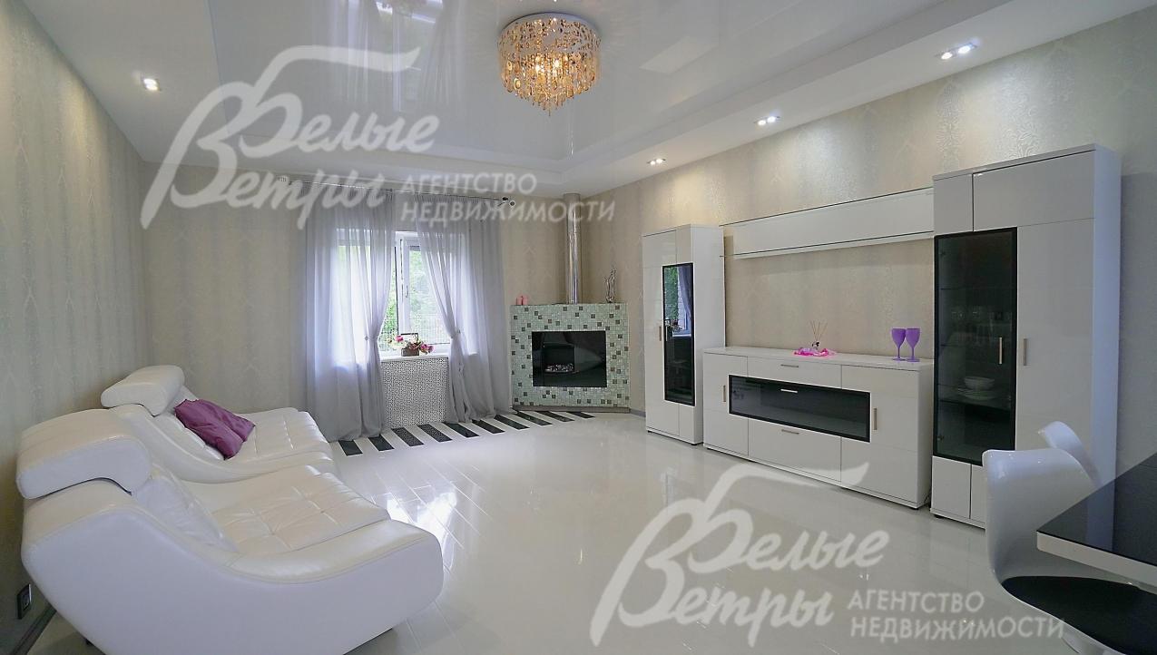 Гостиная с камином