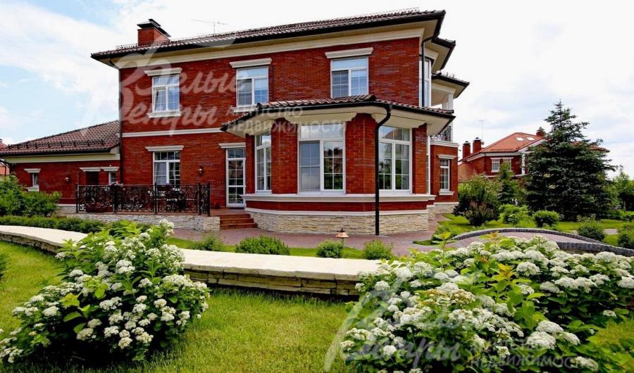 Участок 21 сотка расположен на 2-й линии от леса