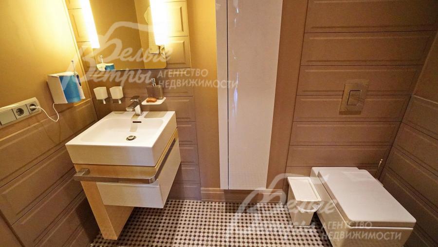 1й с/у 2.6 кв.м при главной спальне