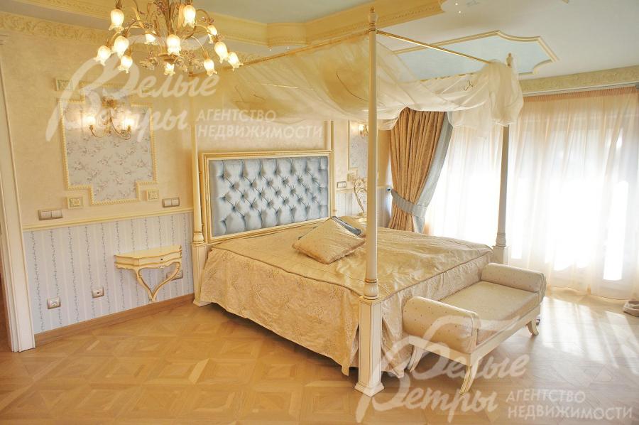 Сложные многоуровневые потолки в спальнях