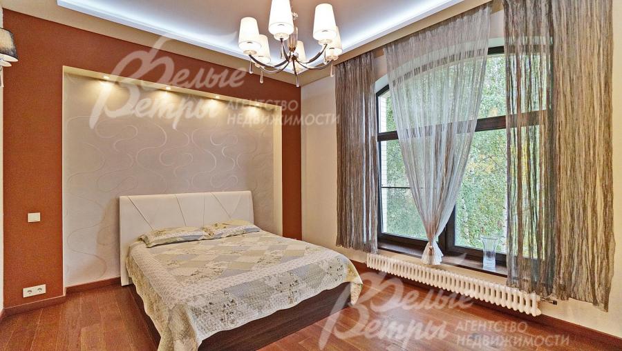 Спальня 18 кв.м на втором этаже с выходом на террасу 