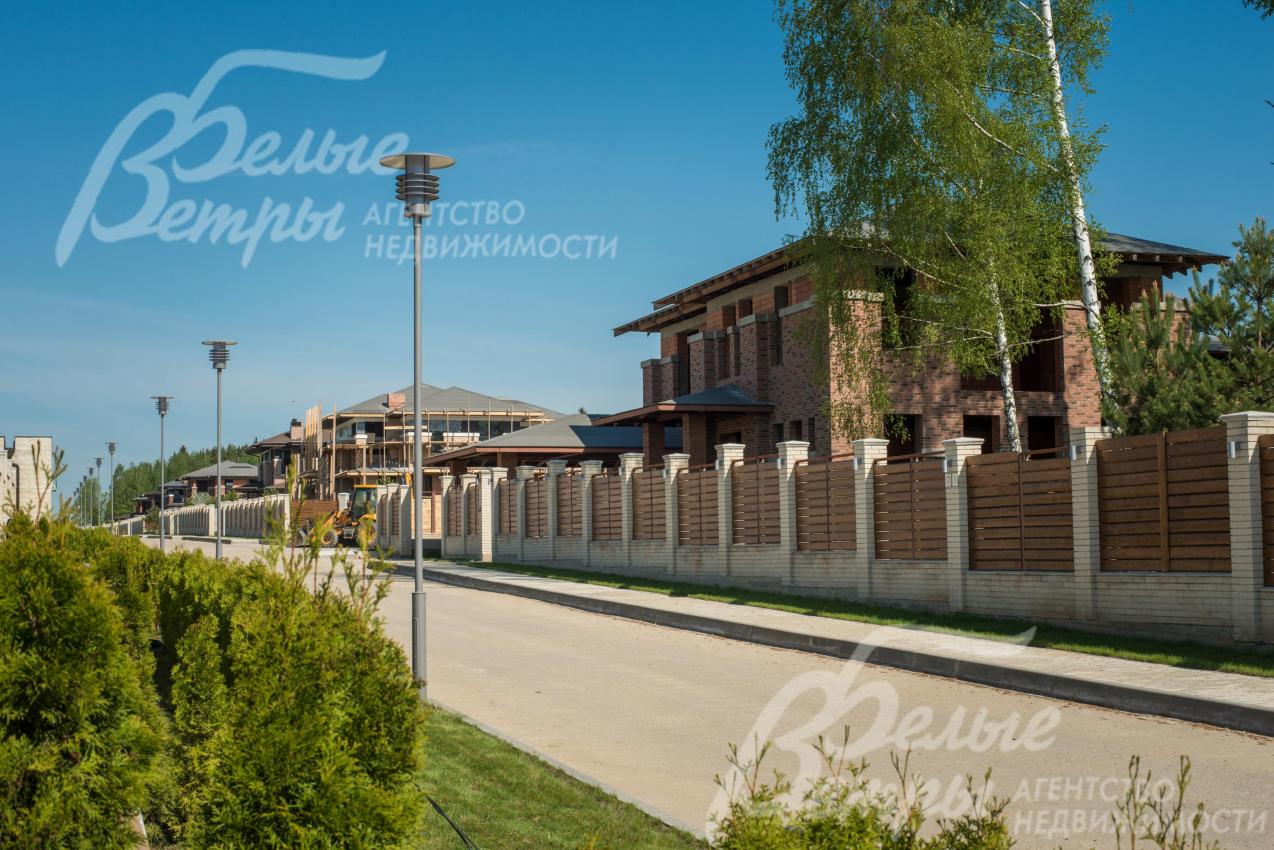 Дом 390 кв.м на 15 сотках земли в КП Шелестово