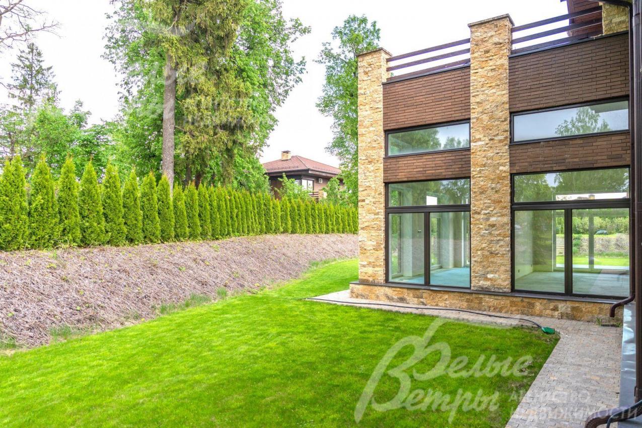 Крыло бассейна