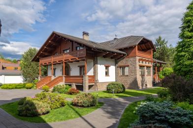 Дом, ВИК к/п (Кузнецово), 818&nbsp;кв.м
