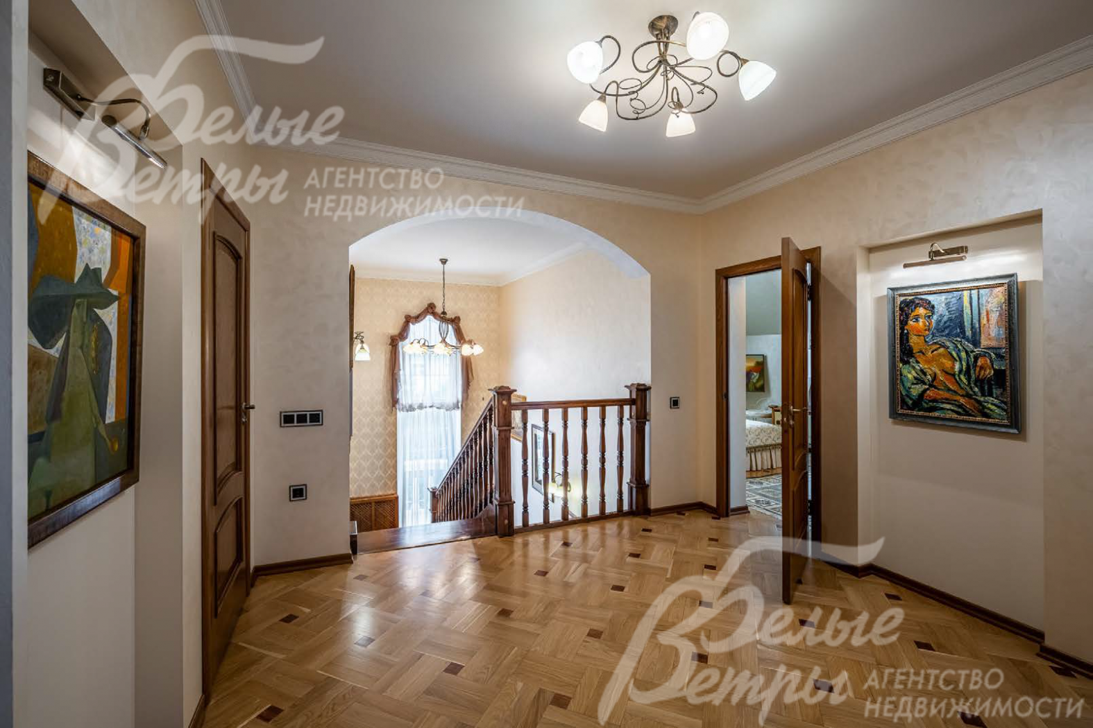 Холл 2-го этажа