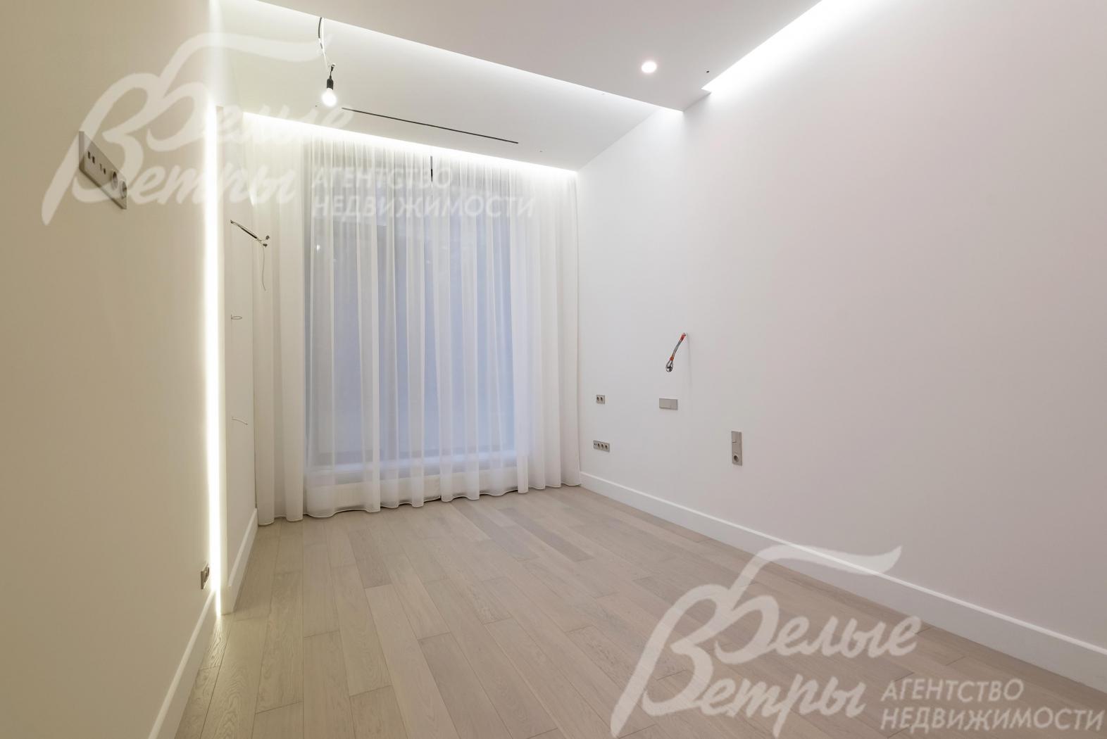 Одна из спален. В планировке дома - 5 спален