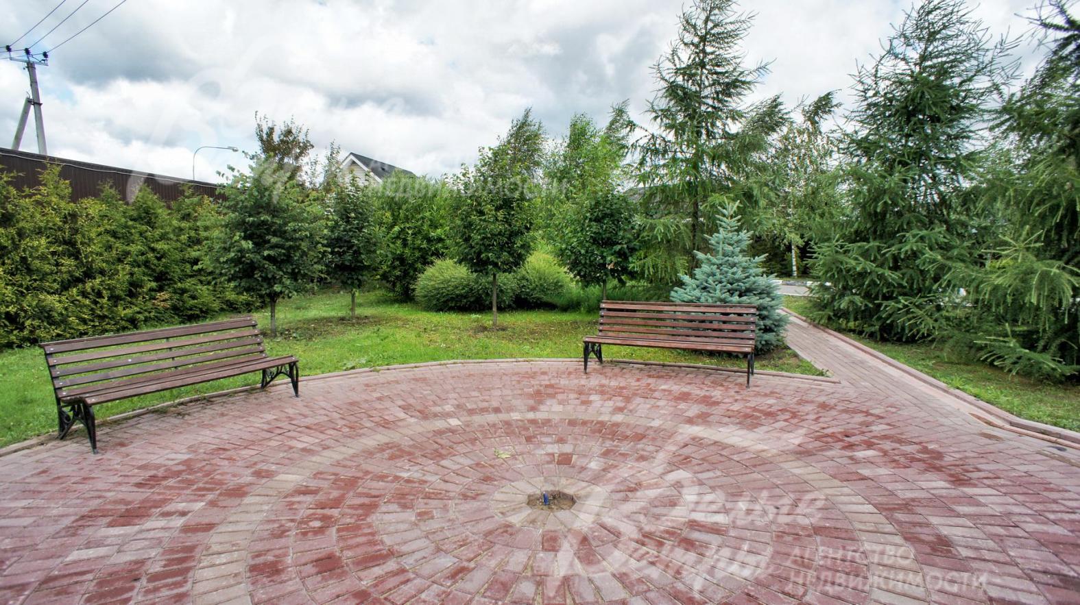 Зона отдыха в поселке