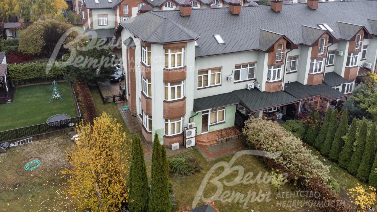 Таунхаус на ухоженном участке 5 соток