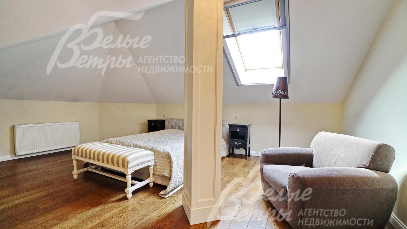 Спальня на мансардном этаже