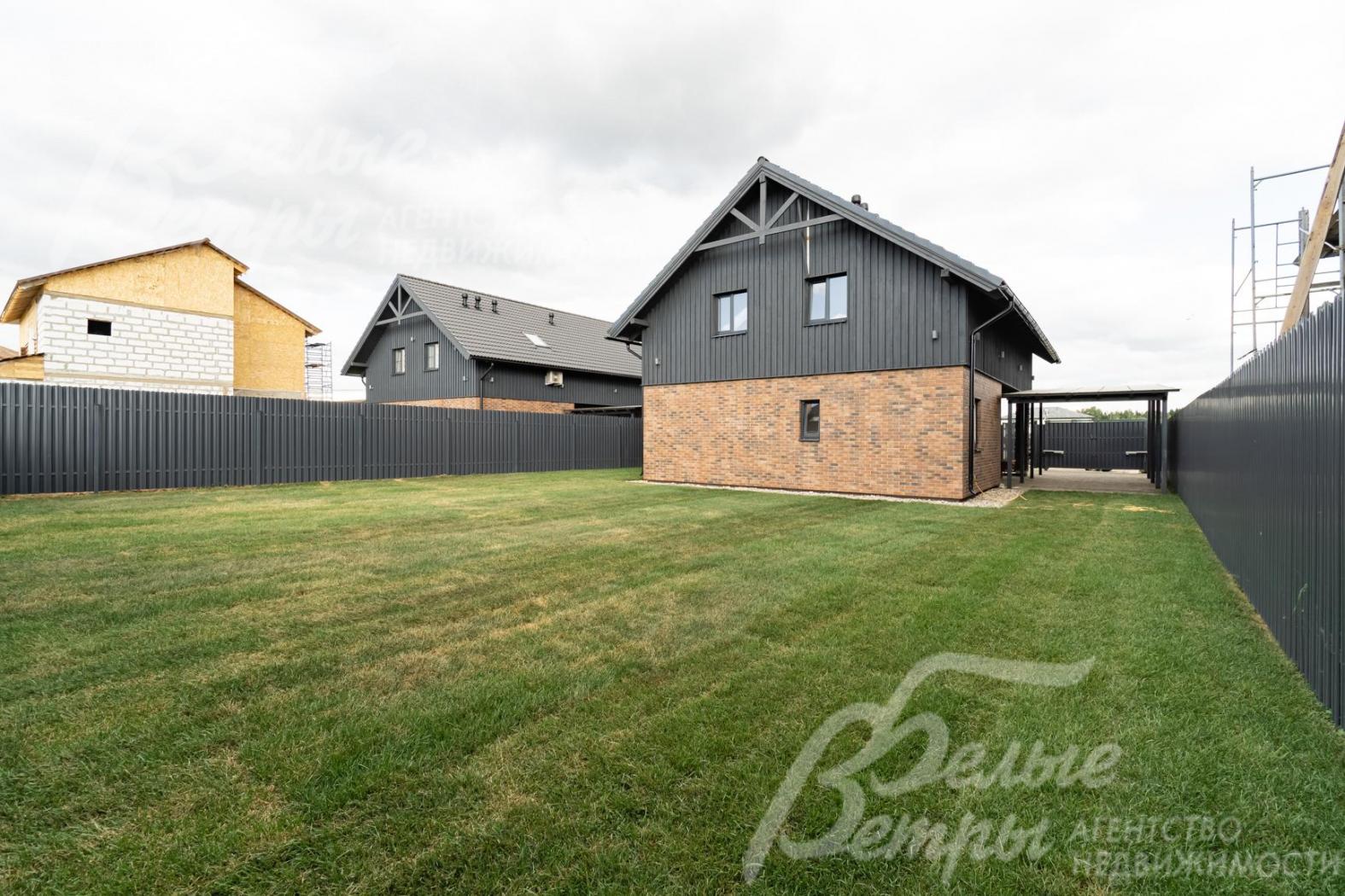 Участок 5,4 сотки выровнен застелен газоном