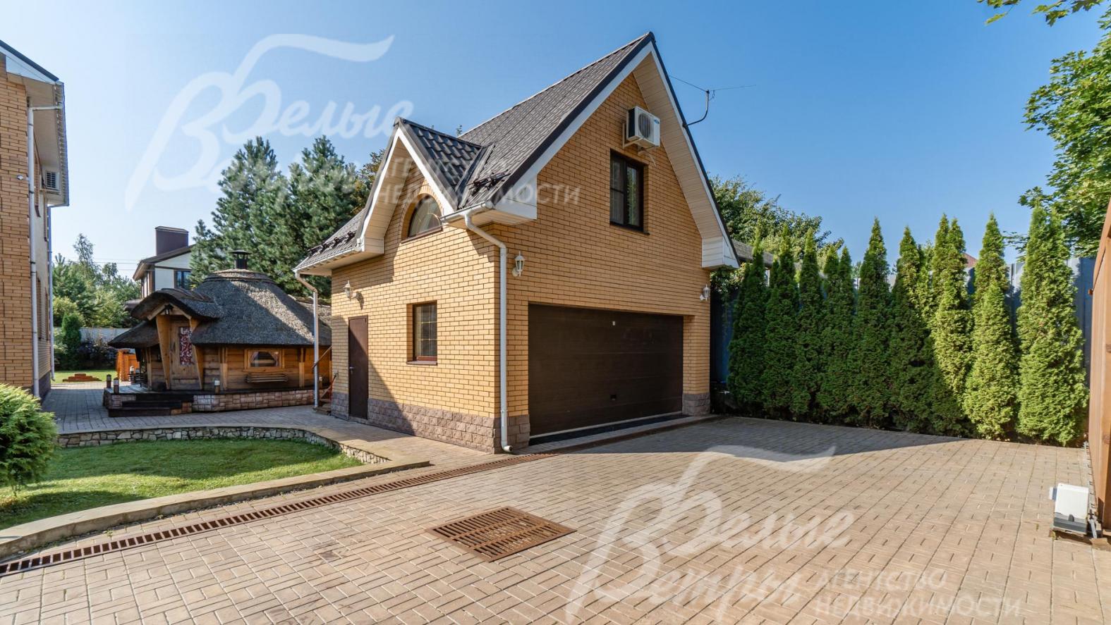  Гараж с квартирой для персонала на втором этаже