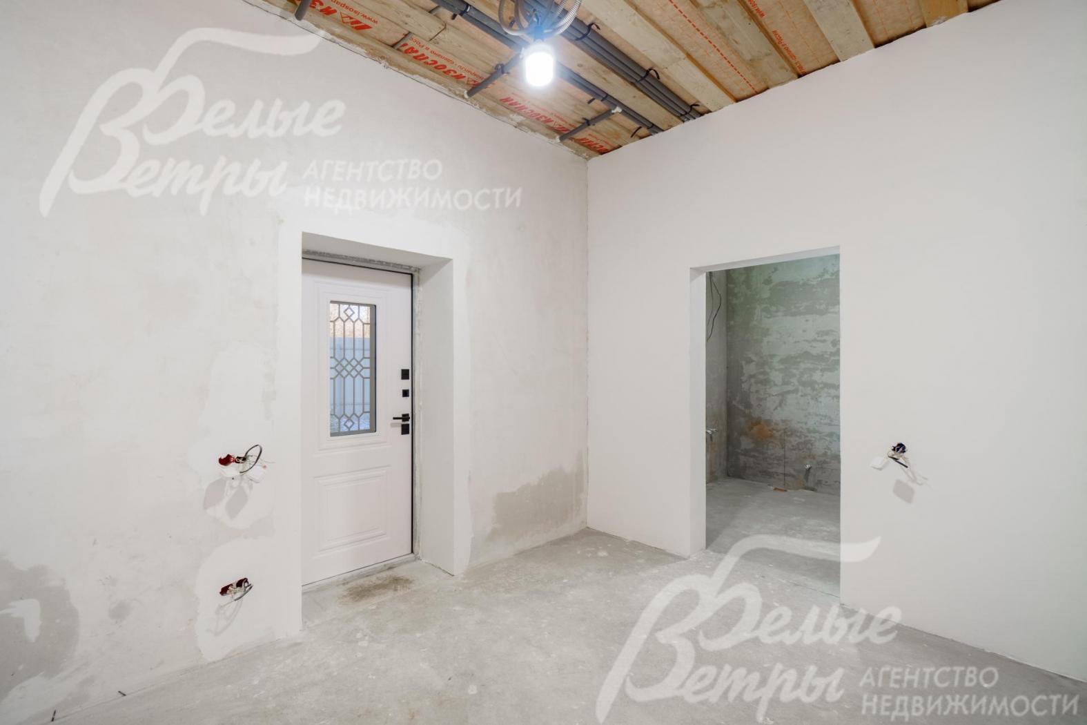 Полы, потолок и стены подготовлены под чистовую отделку