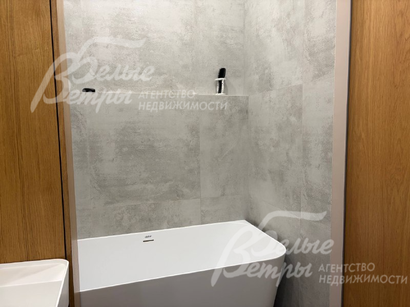 Ванна в санузле 2-го этажа