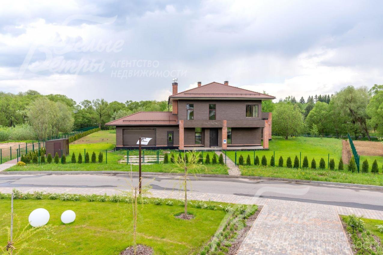 1170 кв.м свободной планировки с бассейном 