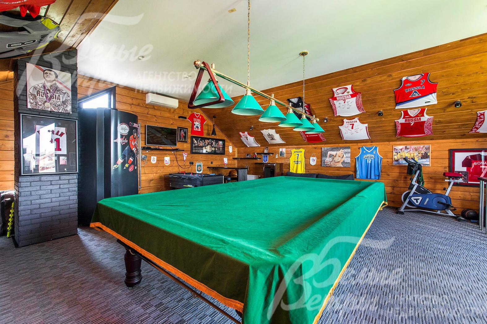 Бильярдная