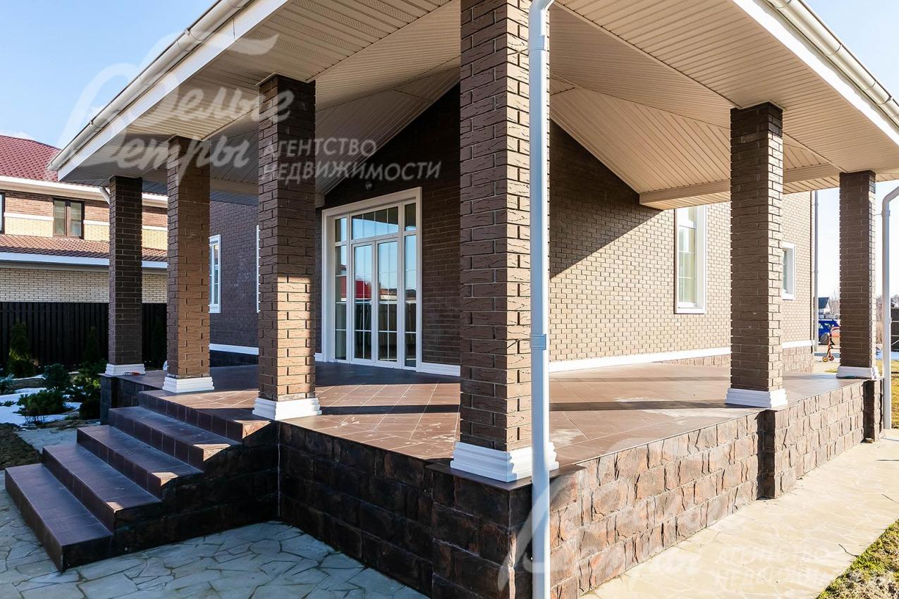 Облицовочный кирпич Голицыно, цоколь - искусственный камень