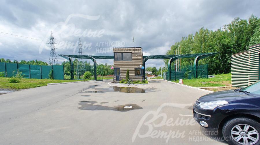 КПП и гостевая стоянка в поселке Гайд Парк