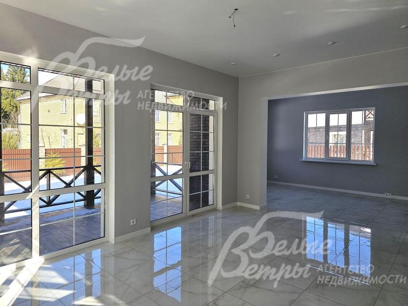 Гостиная с зоной кухни-столовой