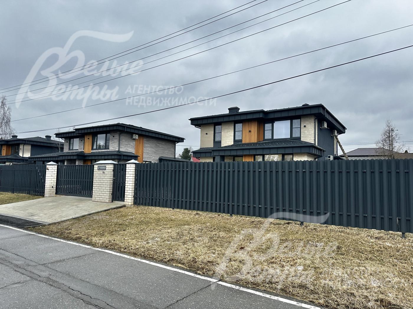 Поселок Две Поляны в Новой Москве