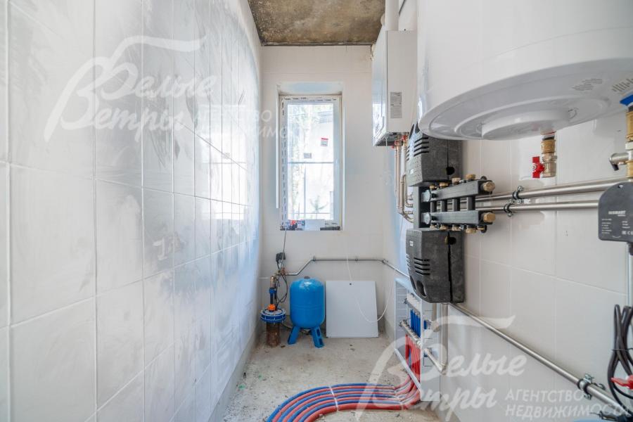 Котельная оборудована: установлен котел Baxi на 24 кВт, бойлер косвенного нагрева Aqua Stic