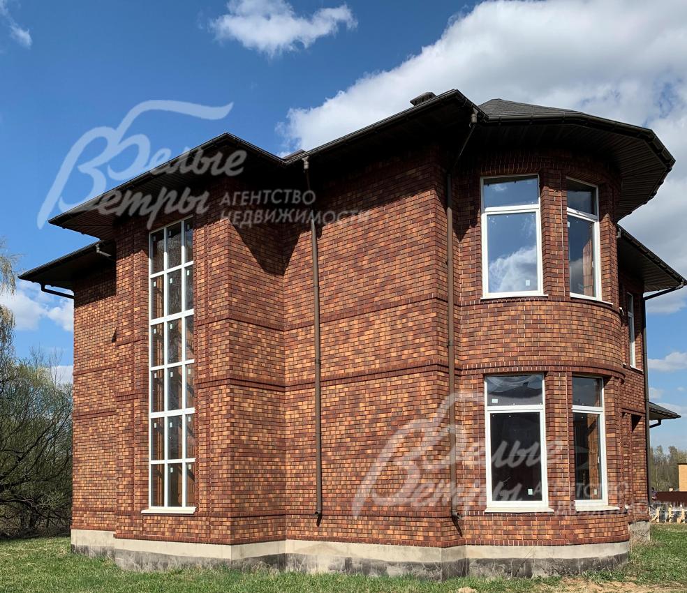 Кирпичный дом 2 уровня в поселке Ильичевка