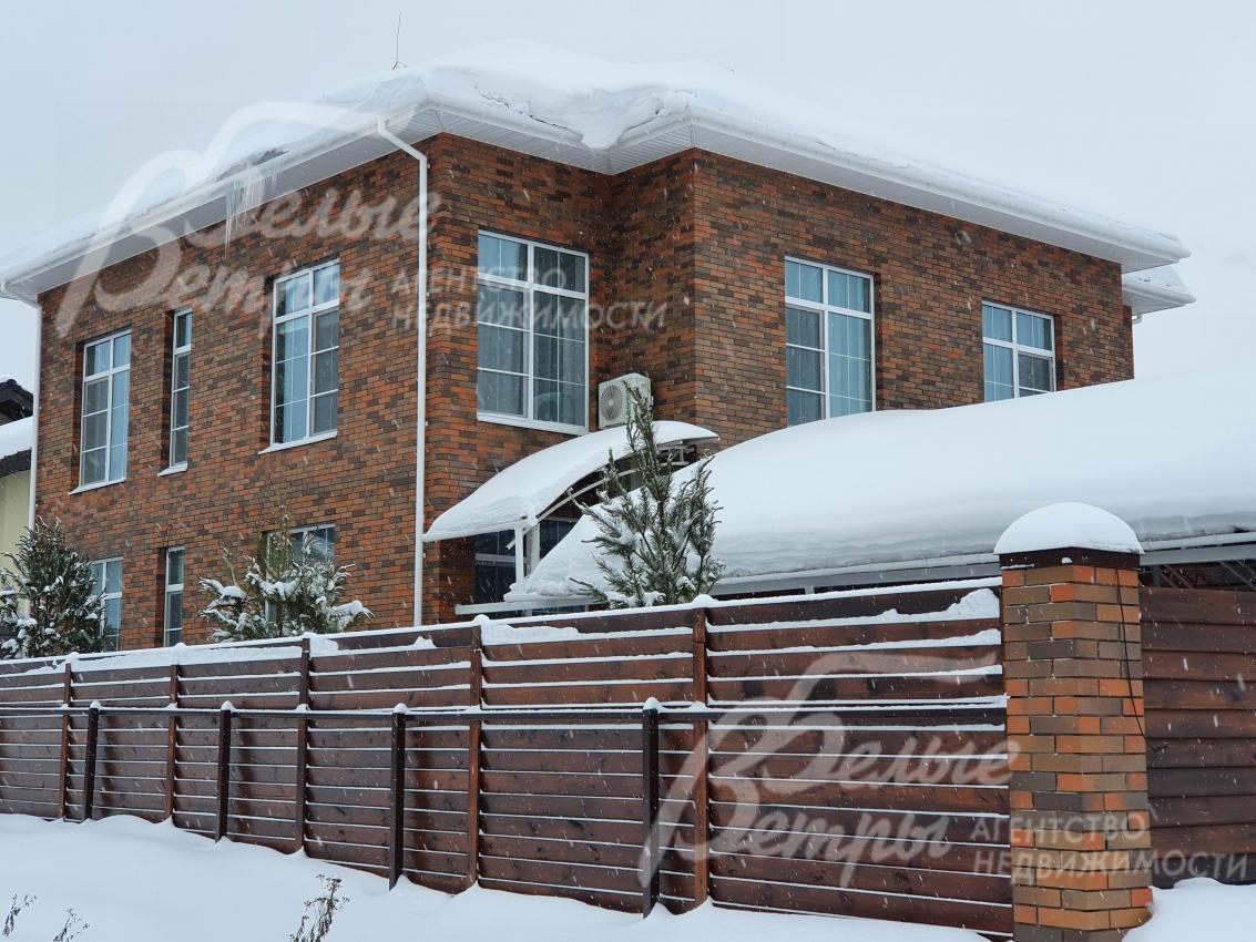 Дом в аренду на участке площадью 6 соток в коттеджном поселке Потапово