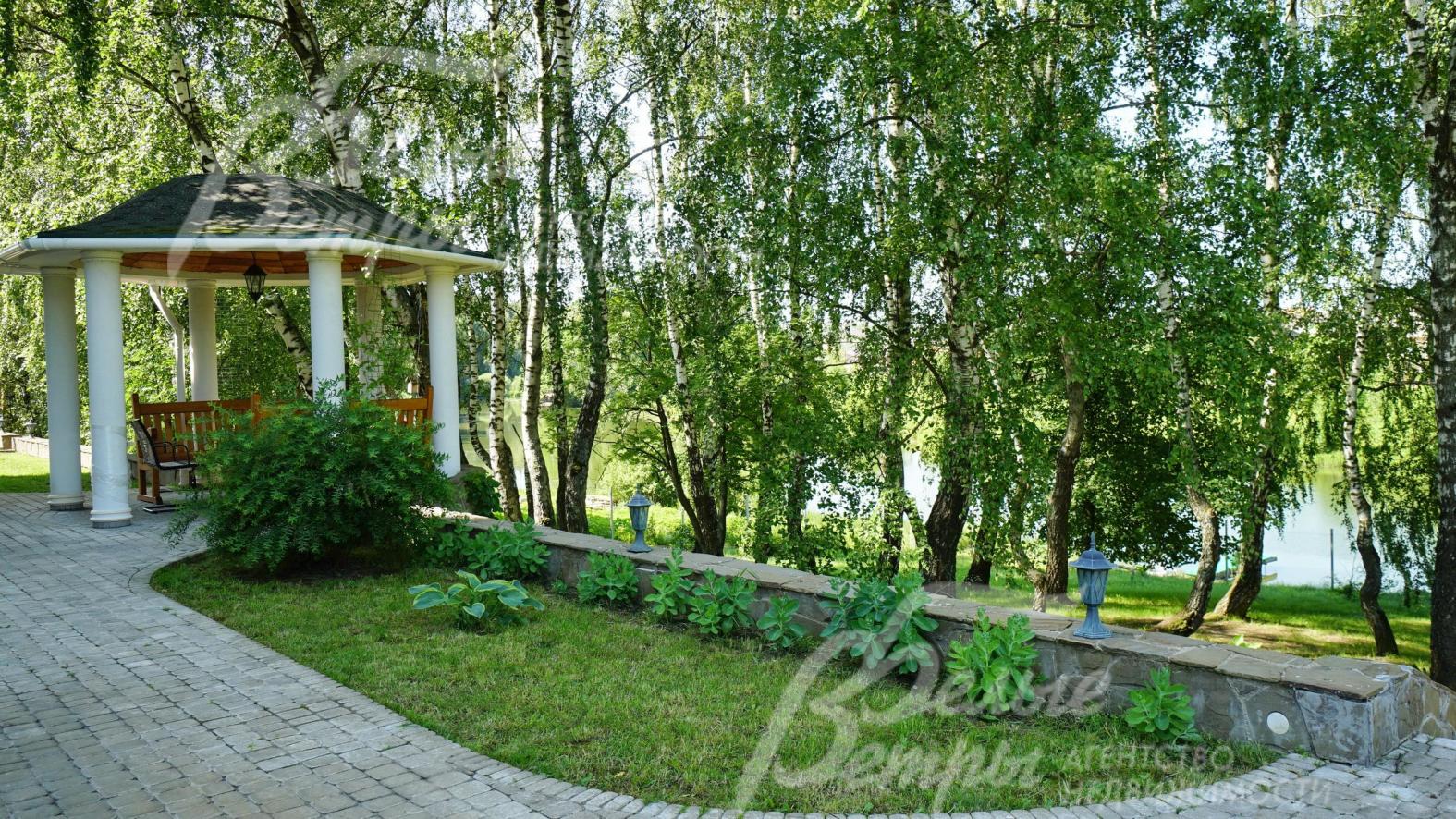 Прекрасный лесной участок площадью 24 сотки, со спуском к реке