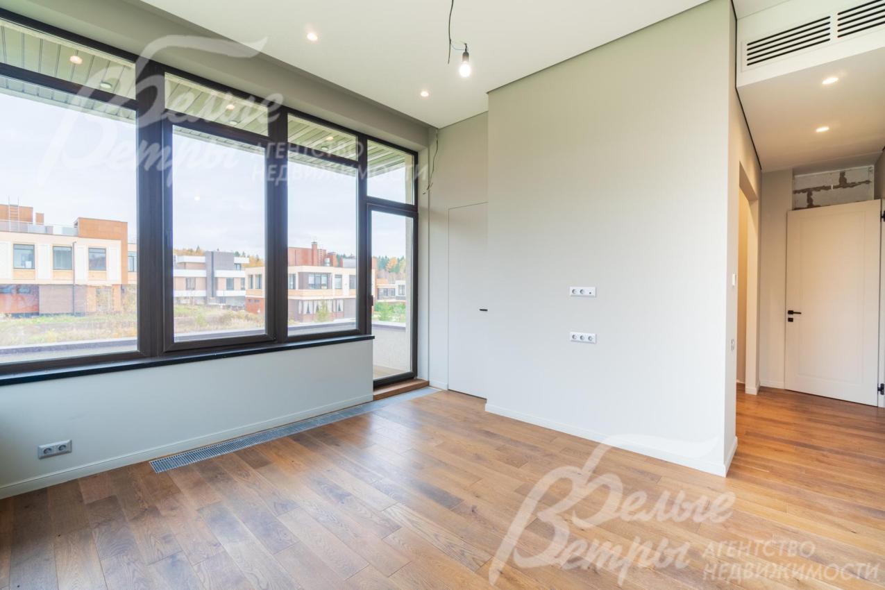 В некоторых помещениях установлены внутрипольные конвекторы