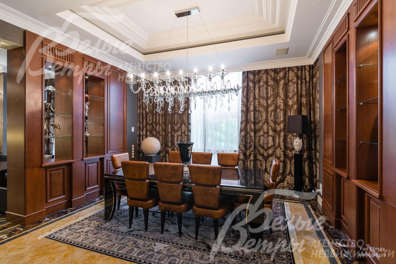 Мебель столовой - натуральная кожа, ценные сорта дерева