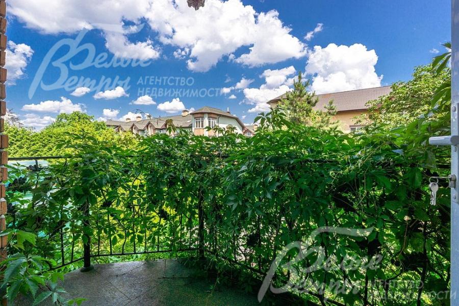 Балкон спальни на 2ом этаже.