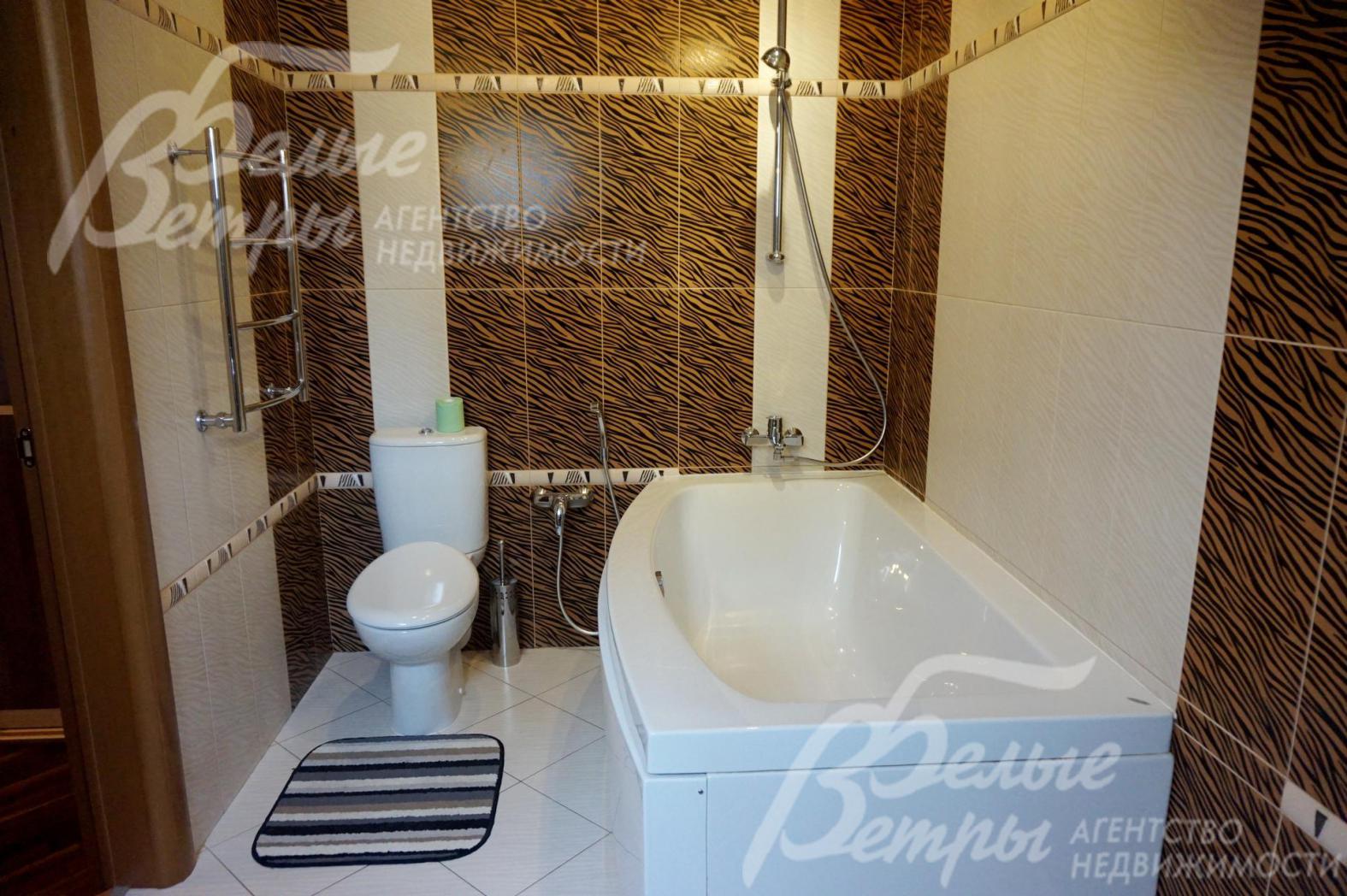 Санузел с ванной.